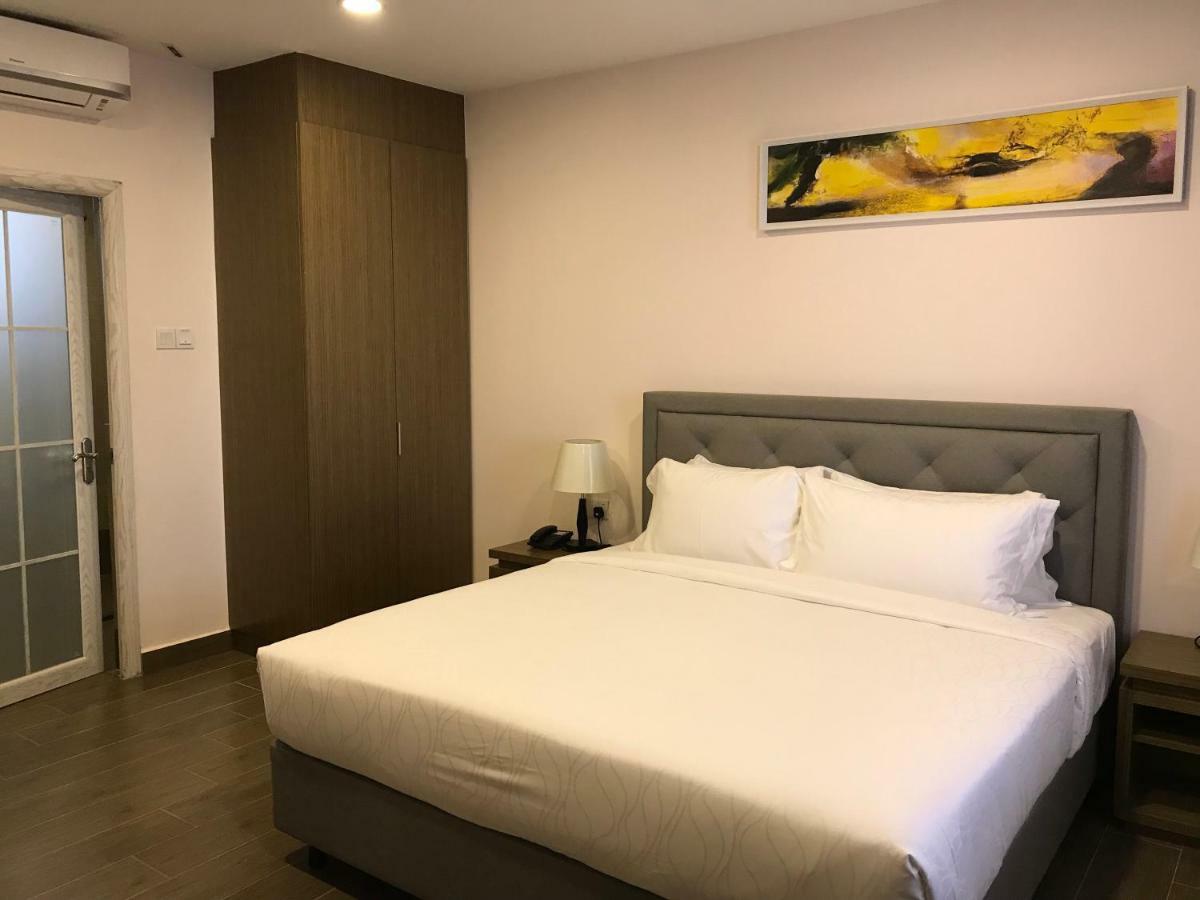 Lotus Seaview Beach Resort, Pengerang Kampung Sungai Rengit Ngoại thất bức ảnh