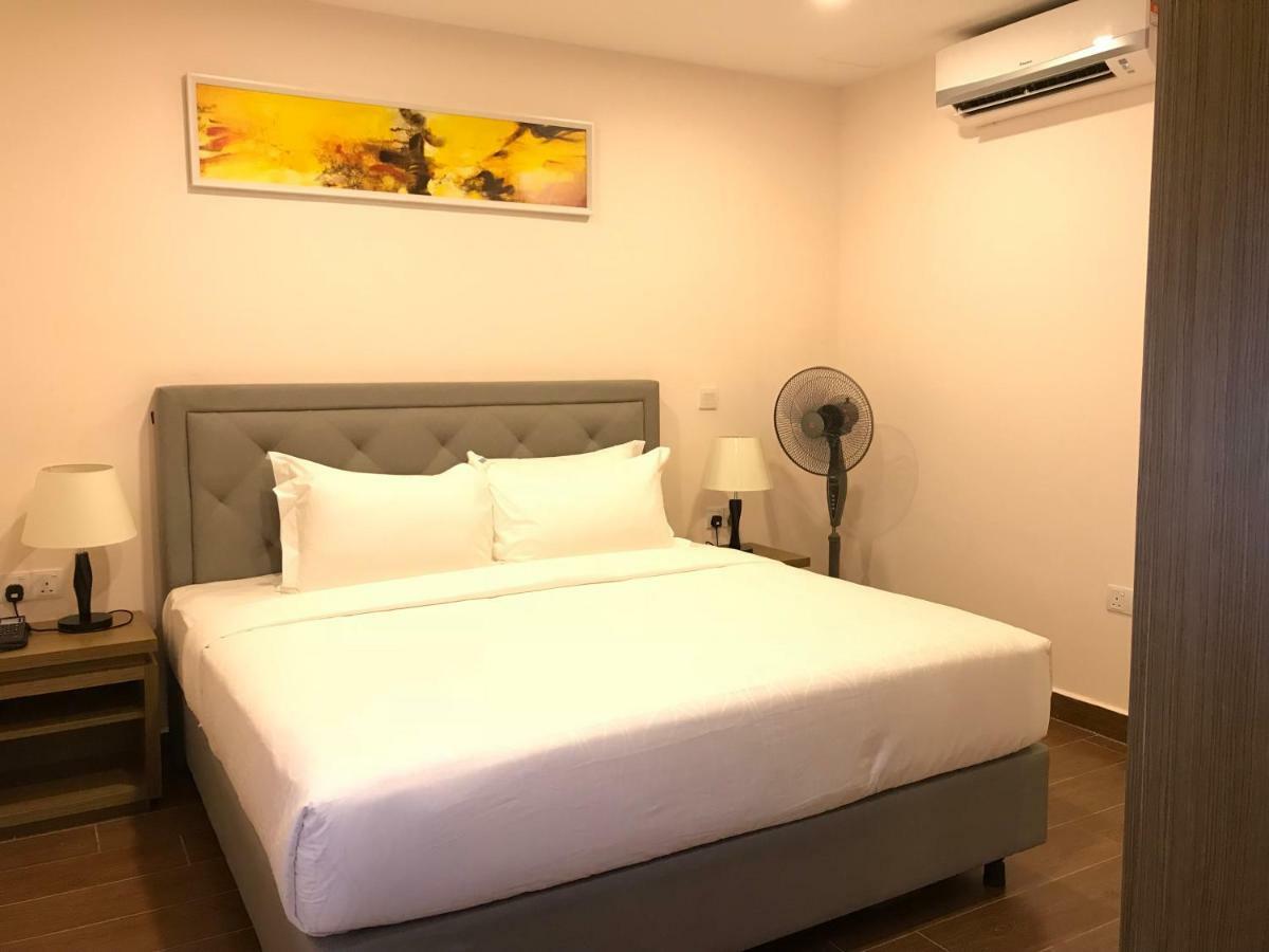 Lotus Seaview Beach Resort, Pengerang Kampung Sungai Rengit Ngoại thất bức ảnh
