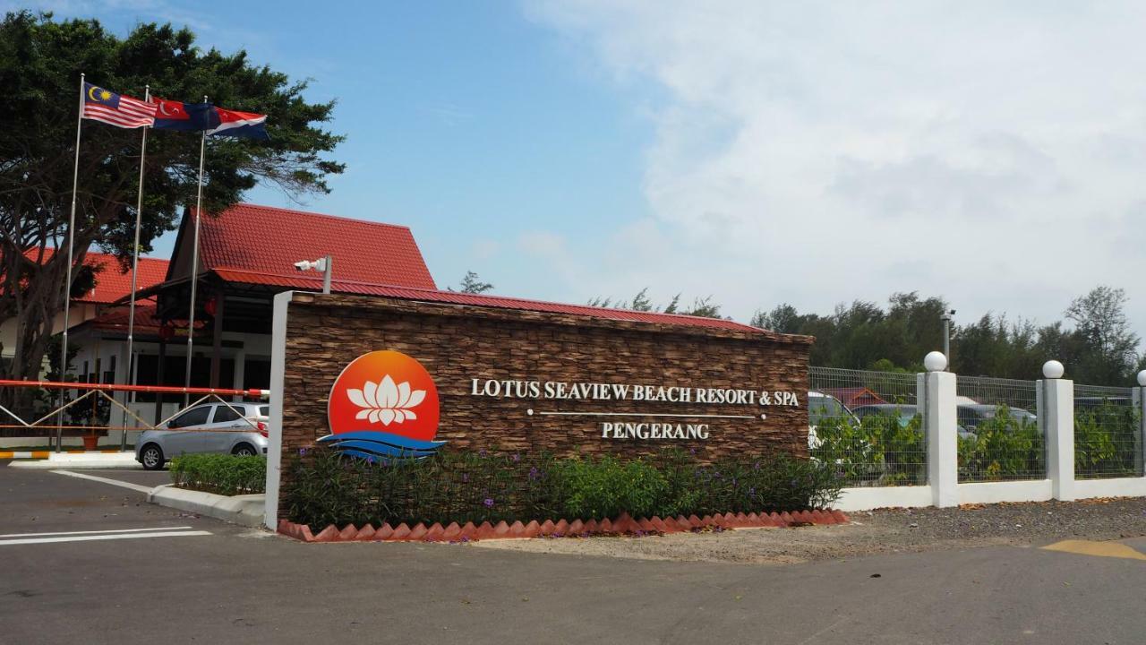 Lotus Seaview Beach Resort, Pengerang Kampung Sungai Rengit Ngoại thất bức ảnh