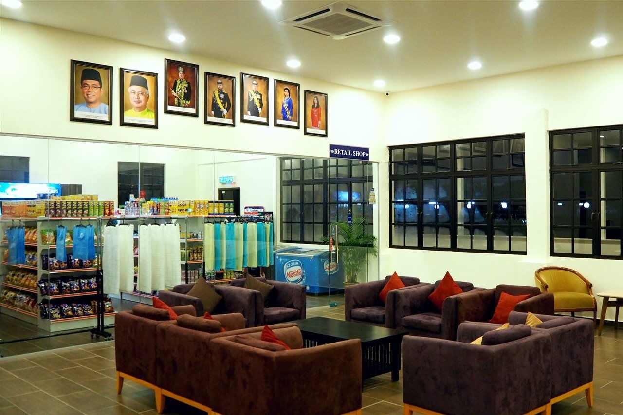 Lotus Seaview Beach Resort, Pengerang Kampung Sungai Rengit Ngoại thất bức ảnh
